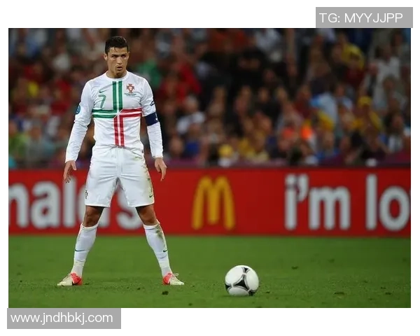 天下足球星球300精彩任意球集锦 重温世界顶级球员的绝妙技艺